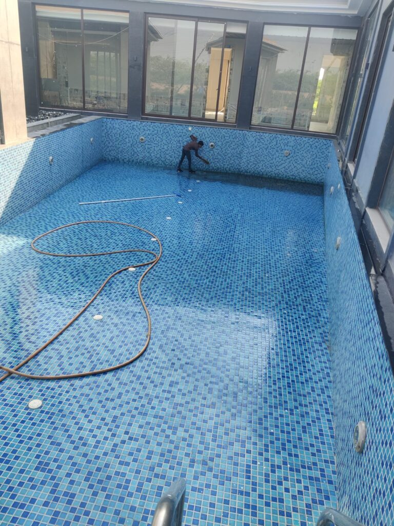 Swimming Pool Manufacturers